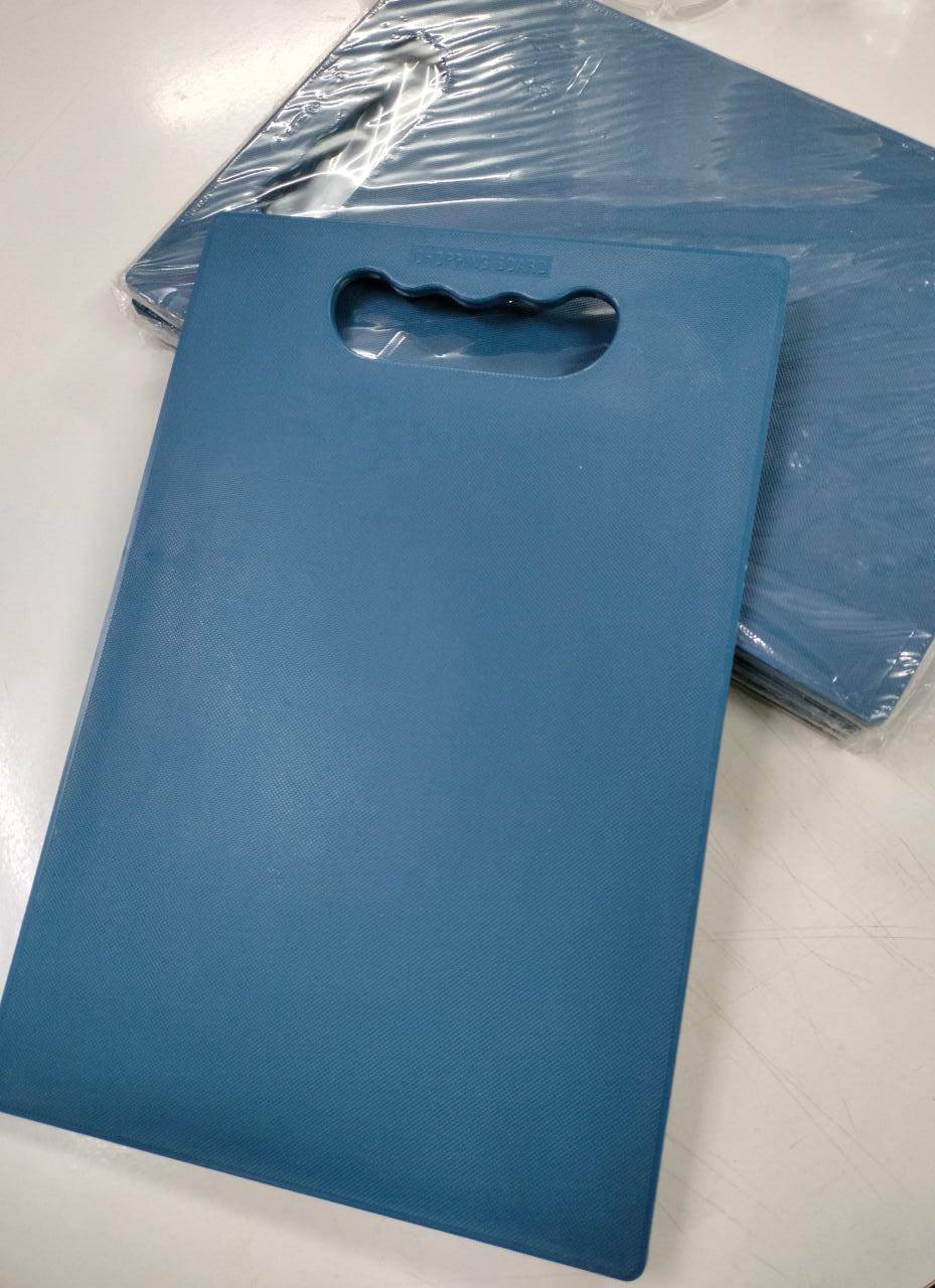 ATEVON Kitchen Plastic Cutting/Chopping Board 4 ATEVON Kitchen Plastic Cutting/Chopping Board - Image 4